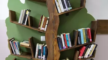 Aybastı'da 19 Okula Kitap Ağaçları Kuruldu