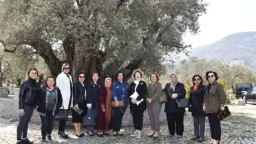 Vali Deniz'in Eşi Olcay Deniz Kırkağaç'ta İncelemelerde Bulundu