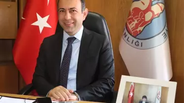 32 Yıl Önce Öğrenciyken Oturduğu Koltuğa Bu Kez Belediye Başkanı Olarak Oturdu