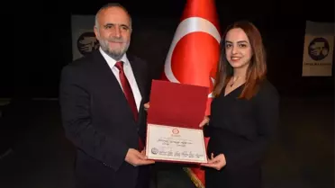 Ayparçası Mazbatasını Aldı
