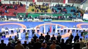 Türkiye Gençler Grekoromen Güreş Şampiyonası Sakarya'da Başladı