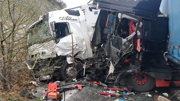 Bitlis'te Zincirleme Trafik Kazası: 2 Yaralı