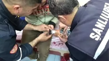 Parmağında Sıkışan Çelik Yüzüğü İtfaiyeciler Çıkardı