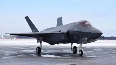 Japonya'da Radardan Kaybolan F35 Savaş Uçağının Enkazı Bulundu