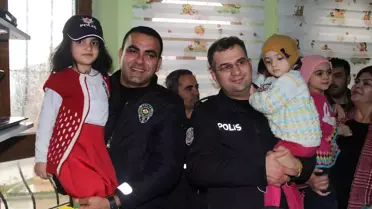 Mardin'de Çocuklardan Polislere Sürpriz Kutlama