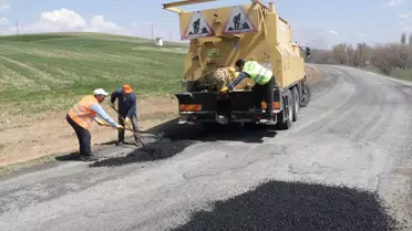 Köy Yollarında Bakım Çalışması