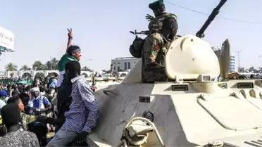 Sudan'da Darbe Girişimi! Ordu Devlet Televizyonu Binasını Kuşattı