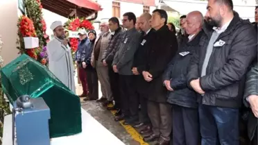 Ünlü Gazeteci Aykut Işıklar Son Yolculuğuna Uğurlandı