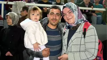 Ev Sahibi Olmak İçin Umutla Beklediler