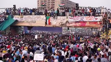 İstifa Eden Sudan Devlet Başkanı El Beşir Ev Hapsinde, Siyasi Tutuklular Serbest