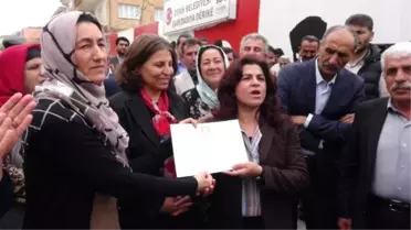 Derik Belediye Başkanı Hdp'li Esmez, Görevine Başladı