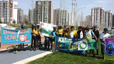 Otizme Dikkat Çektirmek İçin Pedal Çevirip Yürüyüş Yaptılar