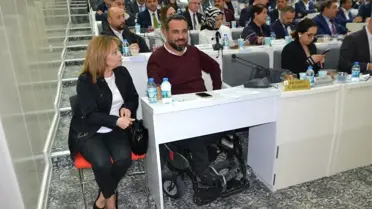 İzmir Büyükşehir Belediyesinde Ak Partili Üyeye Özel Alan