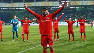 Wolfsburg ve Freiburg, Güven Yalçın'a Kancayı Taktı
