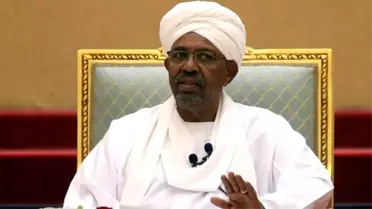 Devrik Sudan Lideri El Beşir'in Evinde 130 Milyon Dolardan Fazla Nakit Bulundu