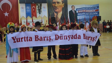 23 Nisan Ulusal Egemenlik ve Çocuk Bayramı Kutlanıyor