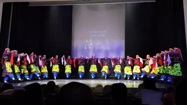 Halk Dansları Topluluğu Büyük Beğeni Topladı
