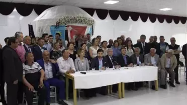 İzmir'de, İyi Parti Kurucu Üyelerinden Akşener'e 'Kurultay' Çağrısı