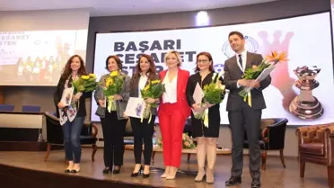 Rol Model Kadınlar 'Kadın Zirvesi'nde Konuştu