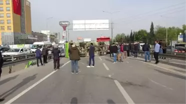 6 Araç Zincirleme Kazaya Karıştı, Yol Trafiğe Kapandı