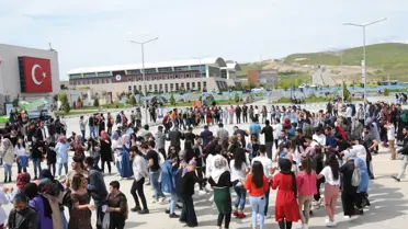 Batman Üniversitesi, Baharı Şenliklerle Karşıladı