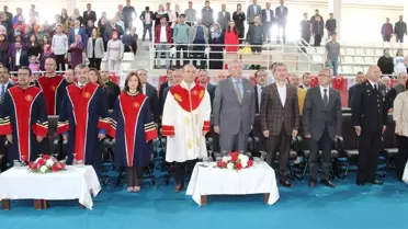 Taşova Meslek Yüksekokulunda Mezuniyet Töreni