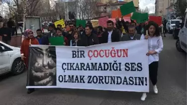 Ardahan'da Gençler, Çocuk ve Kadın İstismarına Tepki İçin Yürüdü