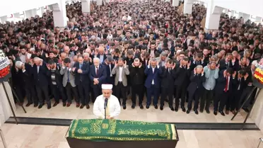 Kazada Ölen Genç Son Yolculuğa Uğurlandı
