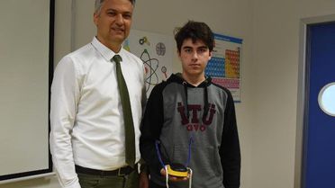 Amcasının Hastalığından Etkilenen Liseli Yiğit, 'Çene Mouse' Tasarladı