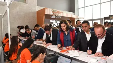 Gaziantep Halısında 14 Bin Kişi Yürüdü