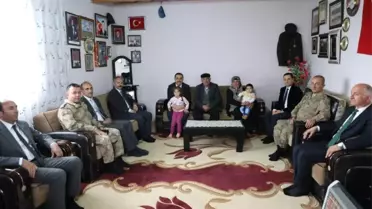 Kars Valisi Türker Öksüz, Şehit Ailelerini Ziyaret Etti