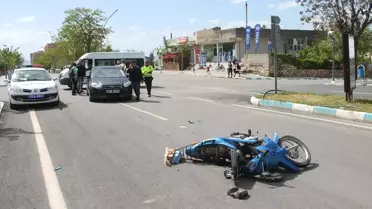 Otomobil ile Motosiklet Çarpıştı : 2 Yaralı
