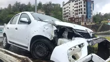 Rize'de, MHP'lilerin Olduğu Otomobil Kaza Yaptı: 3 Yaralı