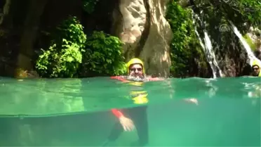 Göynük Kanyonu Ziyaretçilerini 'Büyülüyor'