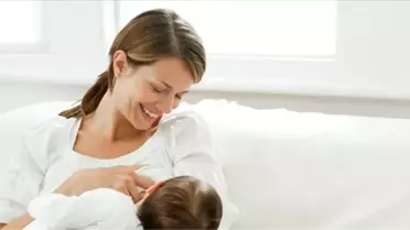 Emziren Anne Oruç Tutabilir Mi? Emzirmek Orucu Bozar mı?
