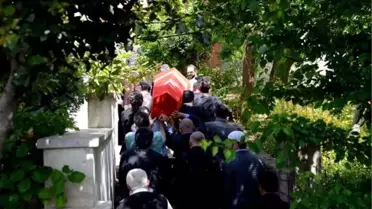 Mısıroğlu'nun Cenazesi Helallik İçin Evine Getirildi, Türk Bayrağı ile Sarıldı