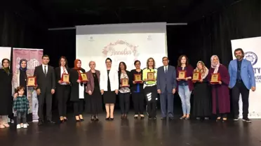 Örnek Anneler Onurlandırıldı