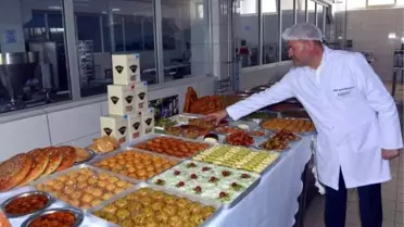 Ramazanda, Günlük 1 Ton Tatlı Üretiyorlar