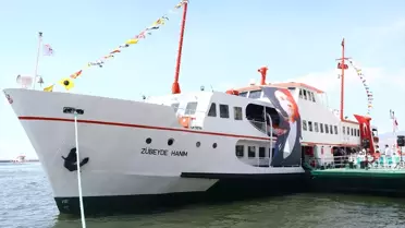 İzmir'de Zübeyde Hanım Müze ve Eğitim Gemisi Hizmete Açıldı