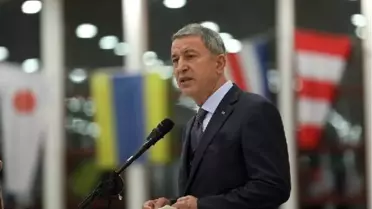 Bakan Akar Deniz Harp Okulu Öğrencileriyle İftar Yaptı