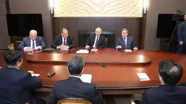 Putin ile Wang Yi Arasında Sürpriz Görüşme