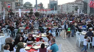 Beyoğlu'nda Engelli Vatandaşlar İftarda Bir Araya Geldi