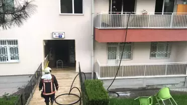 Ankara'da Can Pazarı; Salonu Yanan Evde 3 Kişi Yaralandı