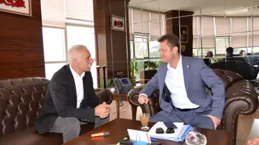 Başkan Aksoy Ve Disk Temsilcisi Memiş Sarı Bir Arada