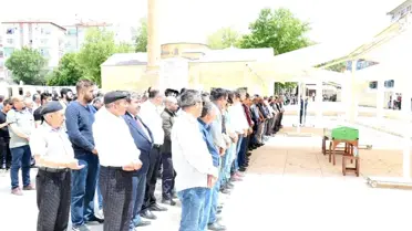 Kırşehir'deki Otobüs Kazasında Ölen Genç Son Yolculuğuna Uğurlandı