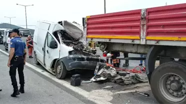 Otobanda 4 Araç Birbirine Girdi: 1 Ölü