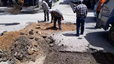 Samandağ'da Yol Yapım Çalışmaları Sürdürülüyor