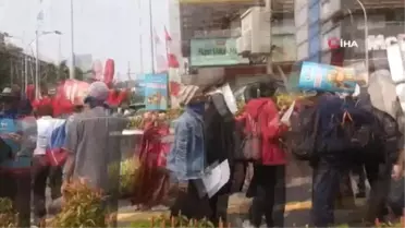 Endonezya'da Yüzlerce Kişi Protesto İçin Sokakta- Widodo Yeniden Seçildi, Muhalefet Sokağa Döküldü
