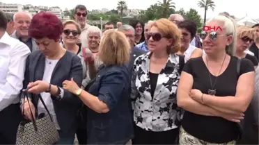 İzmir CHP'den Şehit Gazeteci Hasan Tahsin Anması