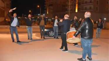 Ramazan Davulcusu Eşliğinde Sahur Halayı